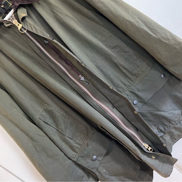 🤍 guc | Barbour | classic waxed olive green jacket - Picture 3 of 11